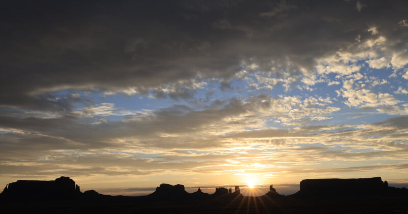2026.08.14 Sunrise at Teardrop Arch, Monument Valley